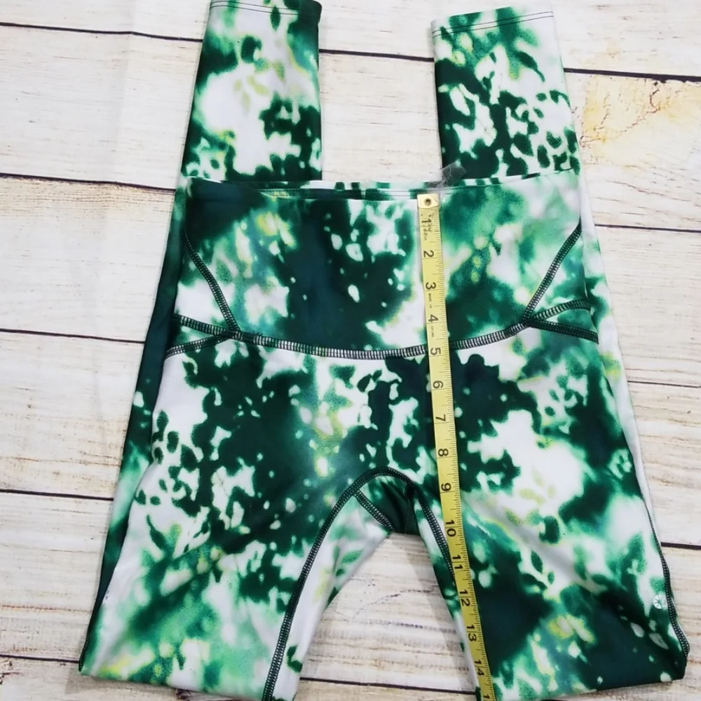 Ghost Flower Green Tie Dye Leggings